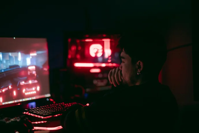 Экономические факторы и искусственный интеллект сдерживают развитие рынка труда | Мнение